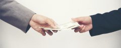 客户年度购汇最高额度为等值5万美元的外